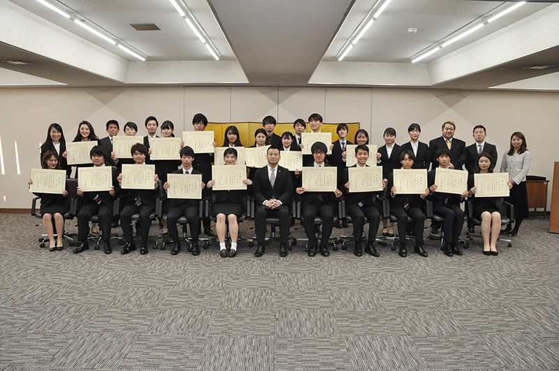 大学生の市街地活性化活動に感謝状