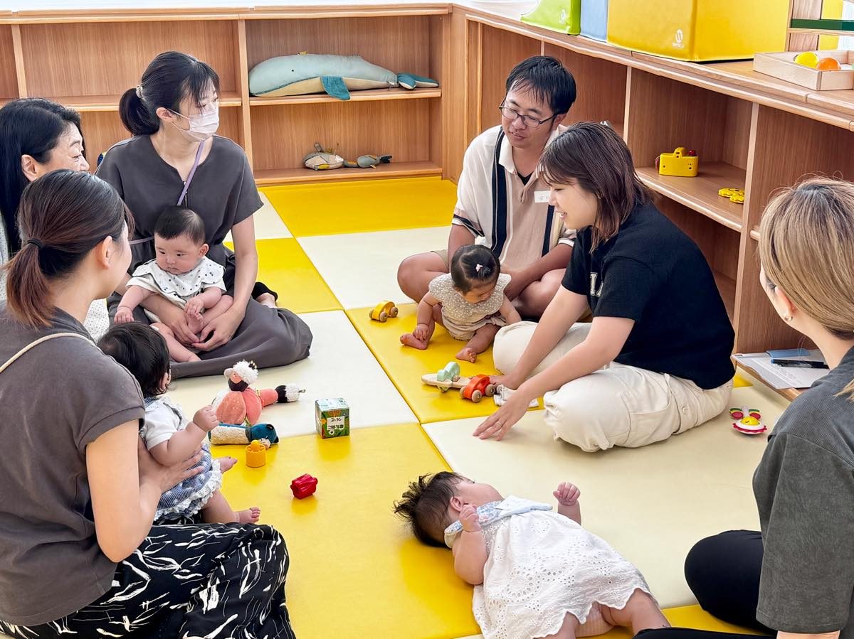 「ハーフバースデー」赤ちゃんの日々の成長を一緒にお祝い 寝相アートやおしゃべりで楽しい時間をすごそう