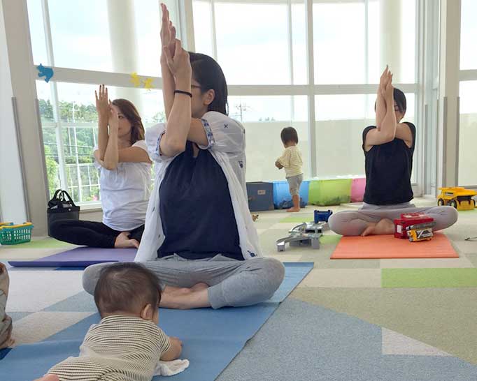 ママと子どものヨガ・足育教室　Yoga*Linola 池田クラス