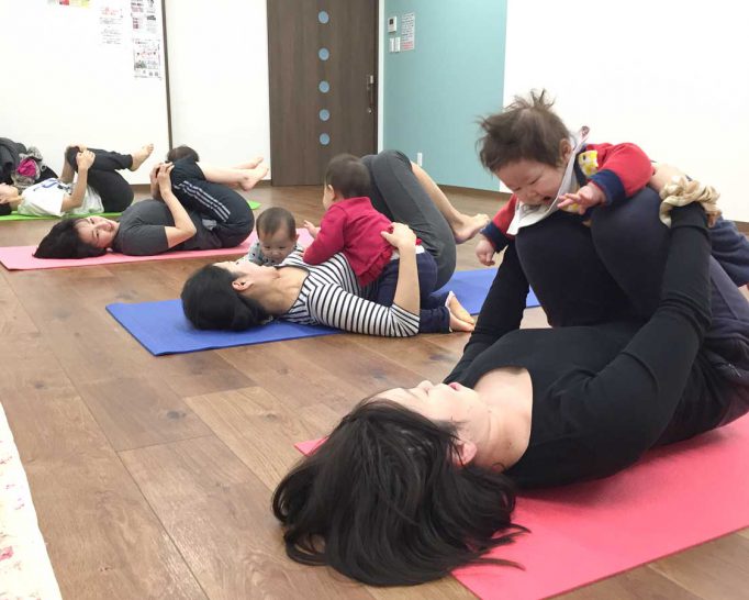 ママと子どものヨガ・足育教室　Yoga*Linola 石橋クラス
